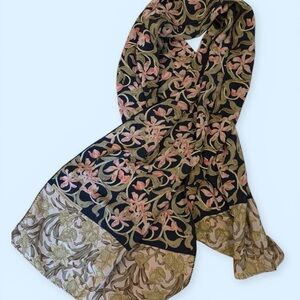 Vintage Floral Black & Pink Lightweight Women’s Scarf